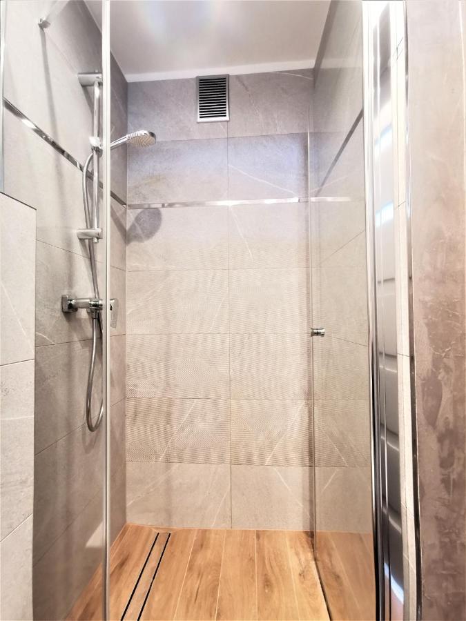 Kuznicza Apartment - 300M Main Square ~ Self Check-In 24H Wroclaw Ngoại thất bức ảnh